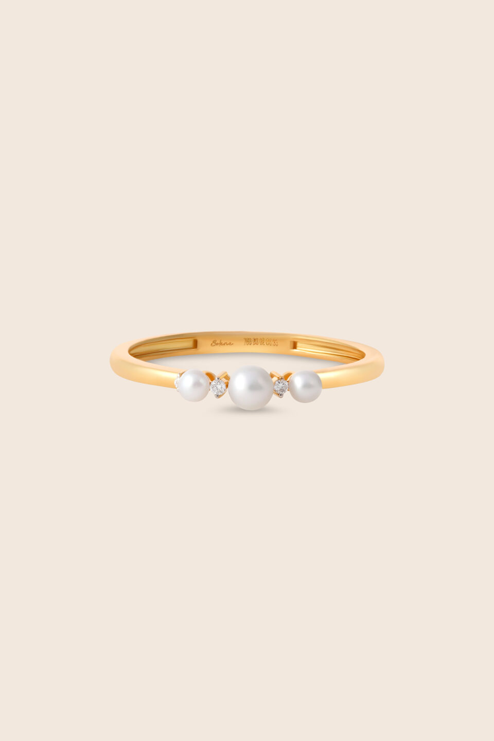 Lavita yellow gold diamond three pearl beads ring