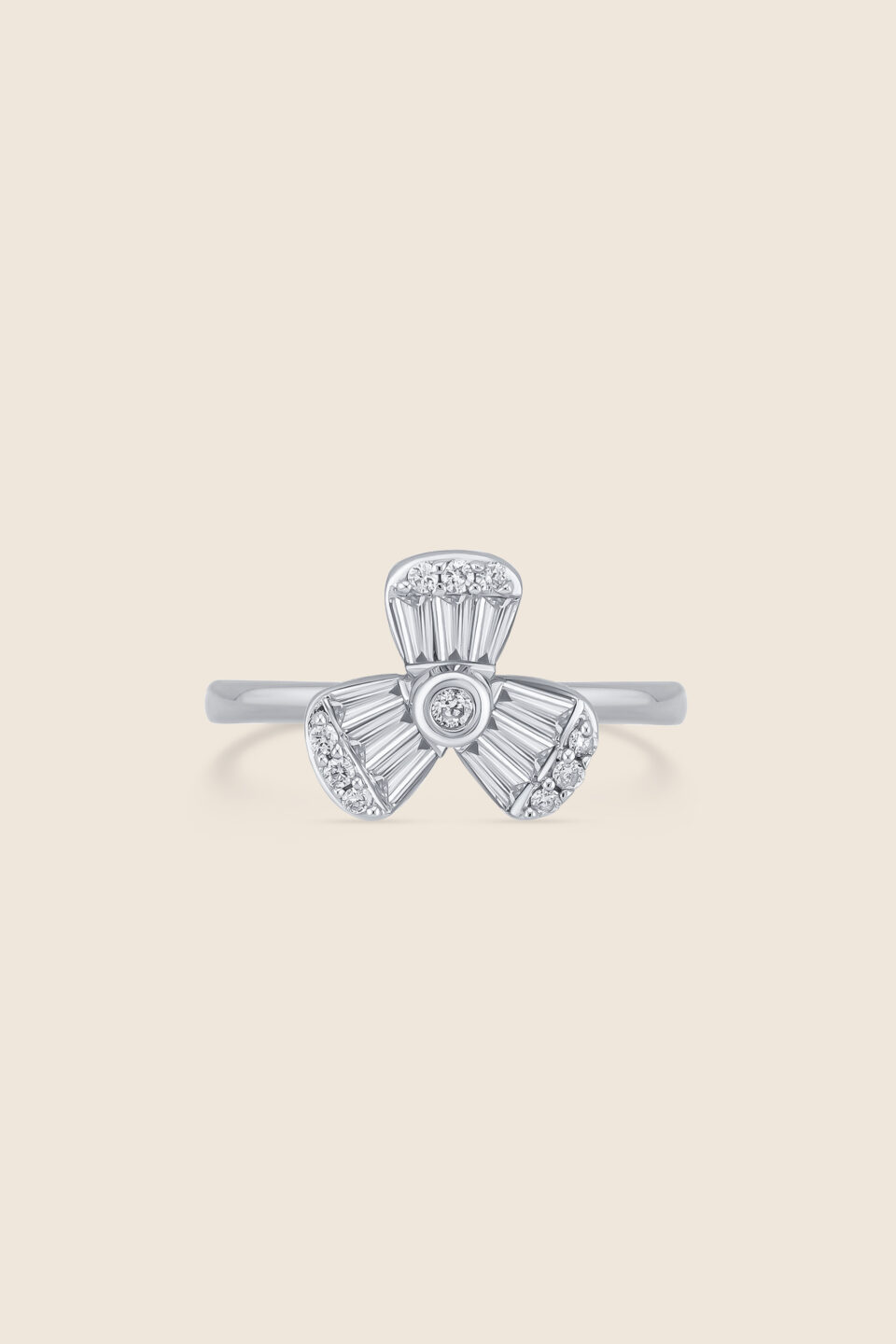 amara white gold diamond flower ring