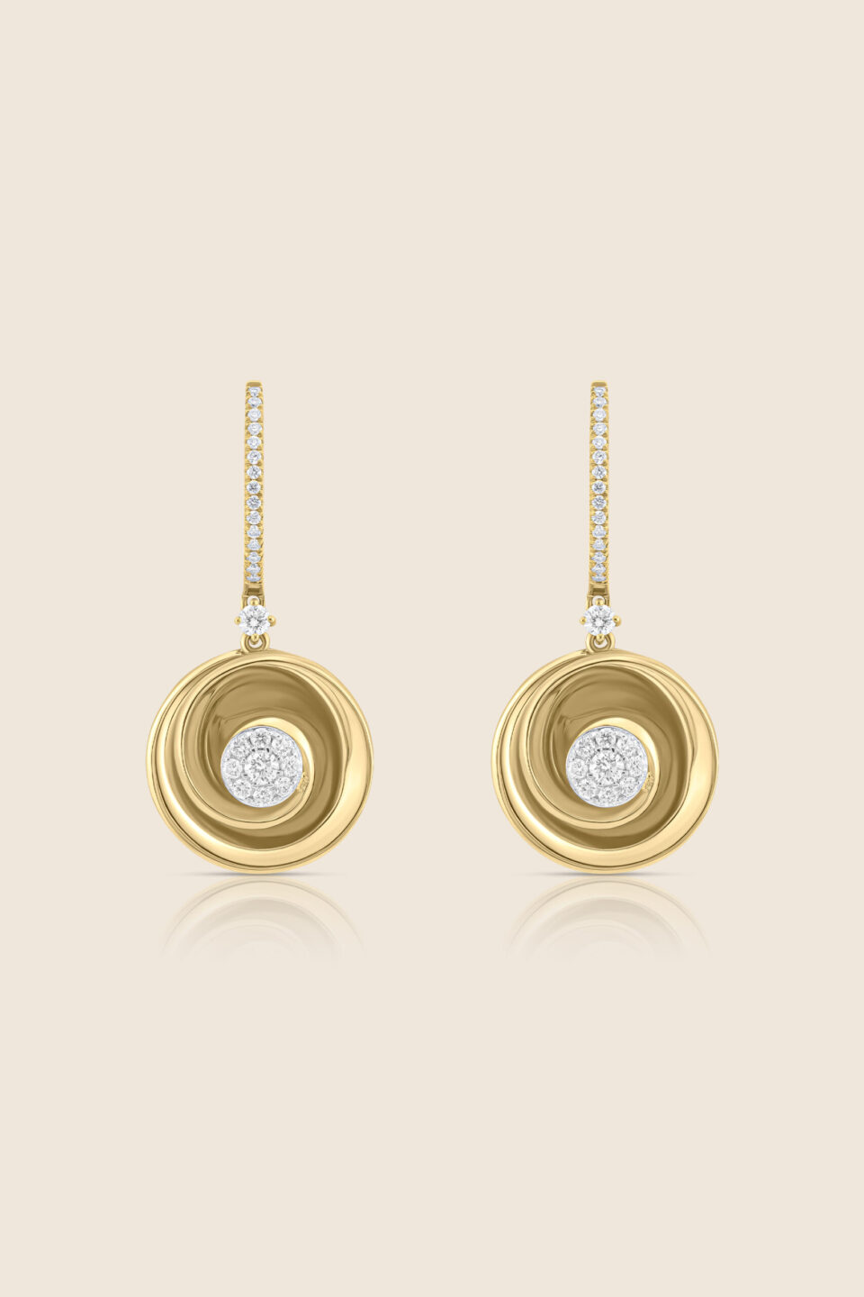 Classic yellow gold diamond simplified rose earring