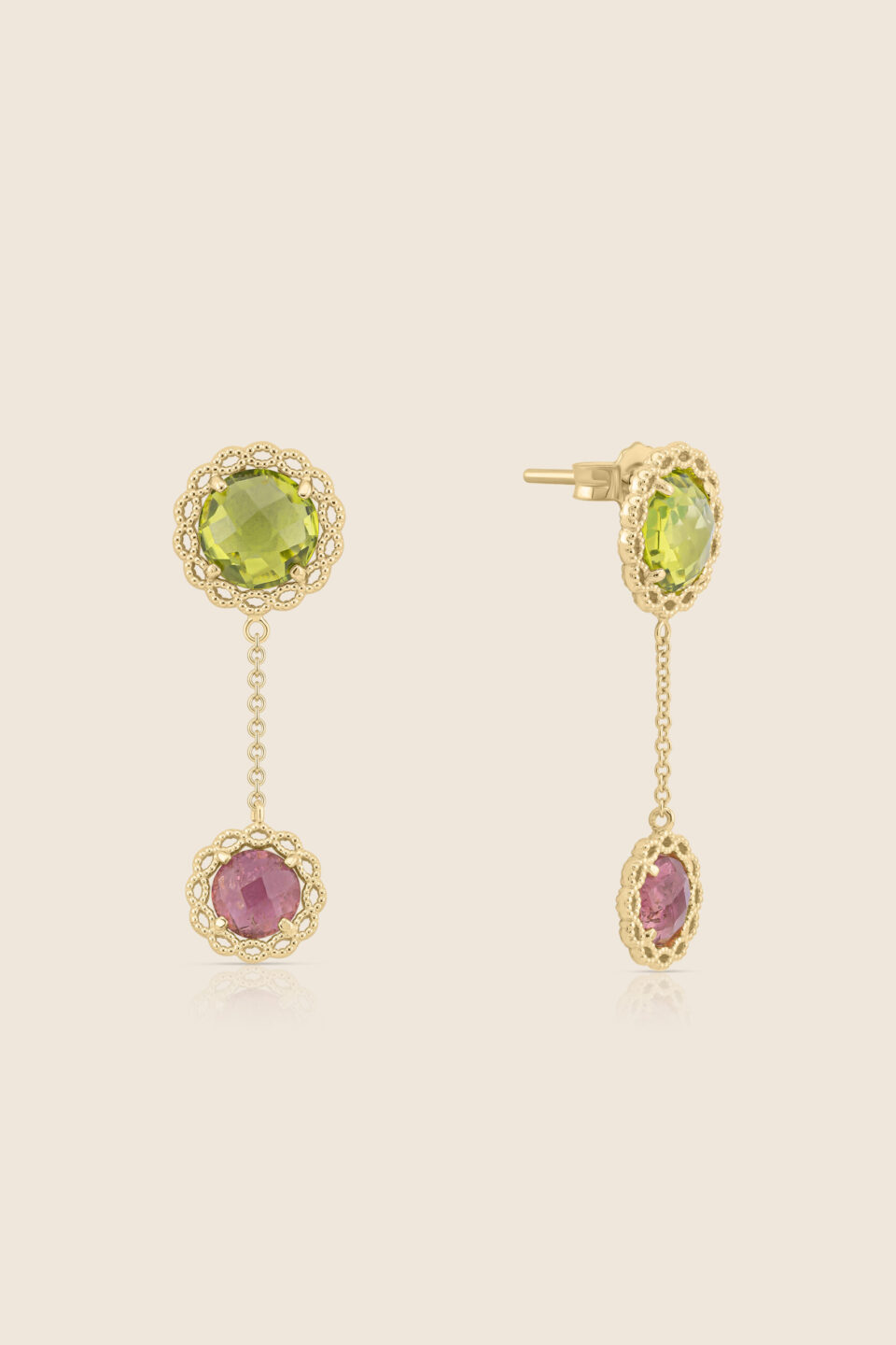 Chiara yellow gold two motive earring with peridot and amethyst