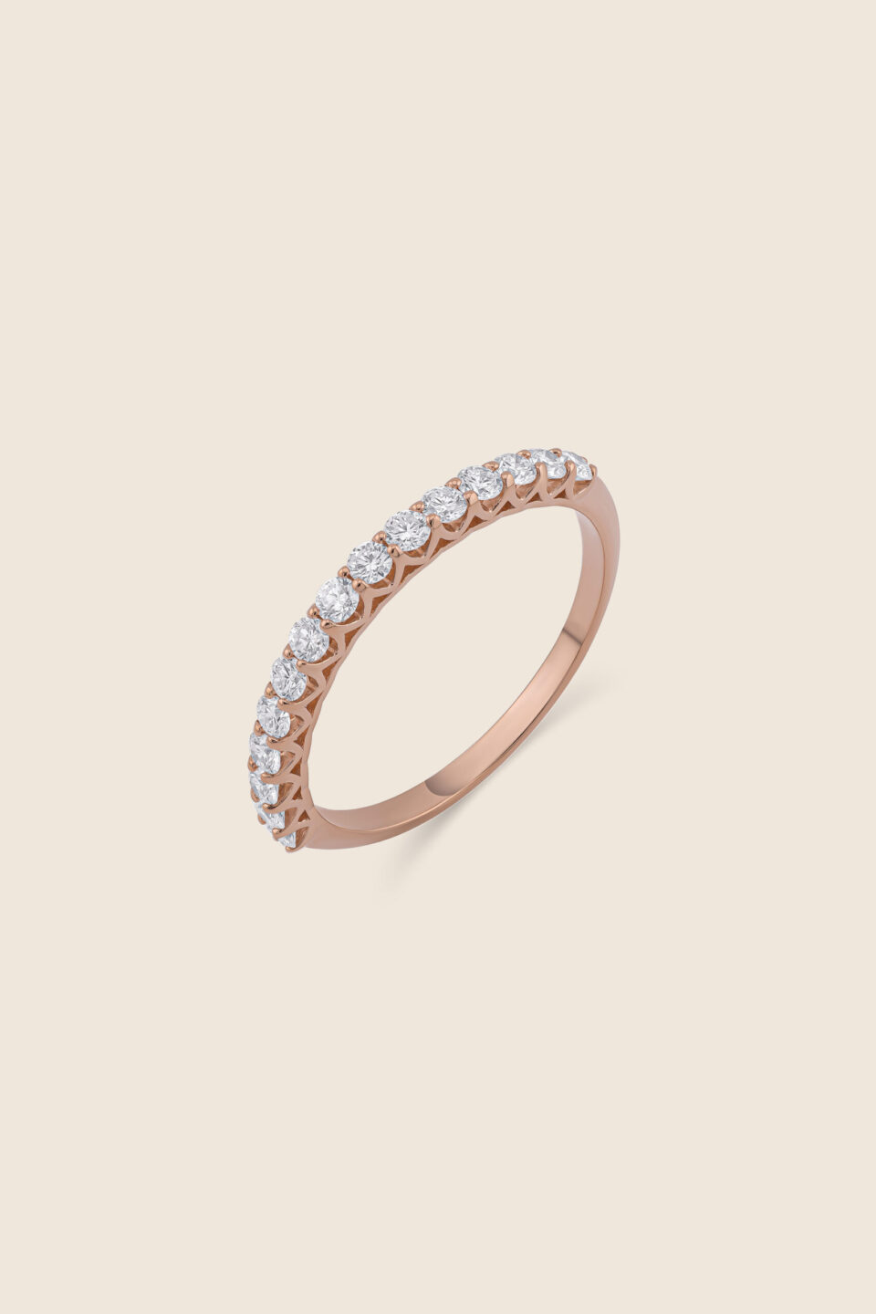 Classic rose gold diamond scallop setting band