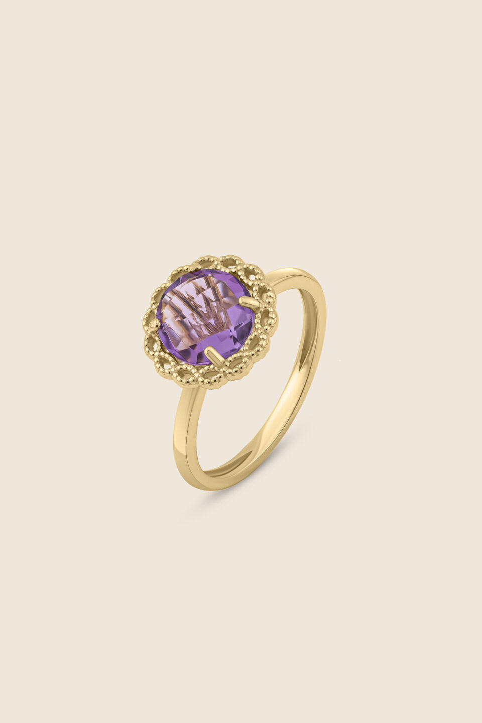 Chiara yellow gold ring with amethyst
