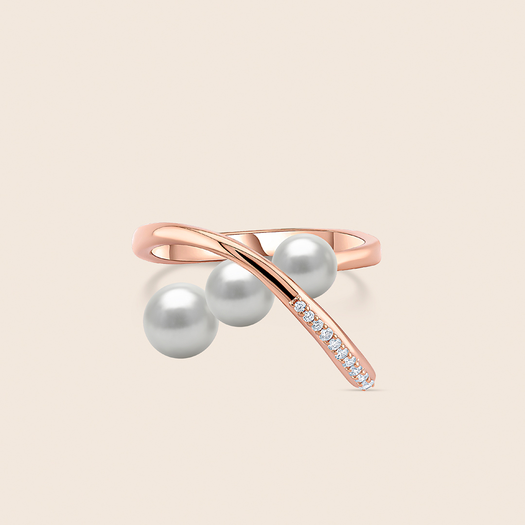 259 lavita rose gold diamond curved ring with 3 pearls - Image 1