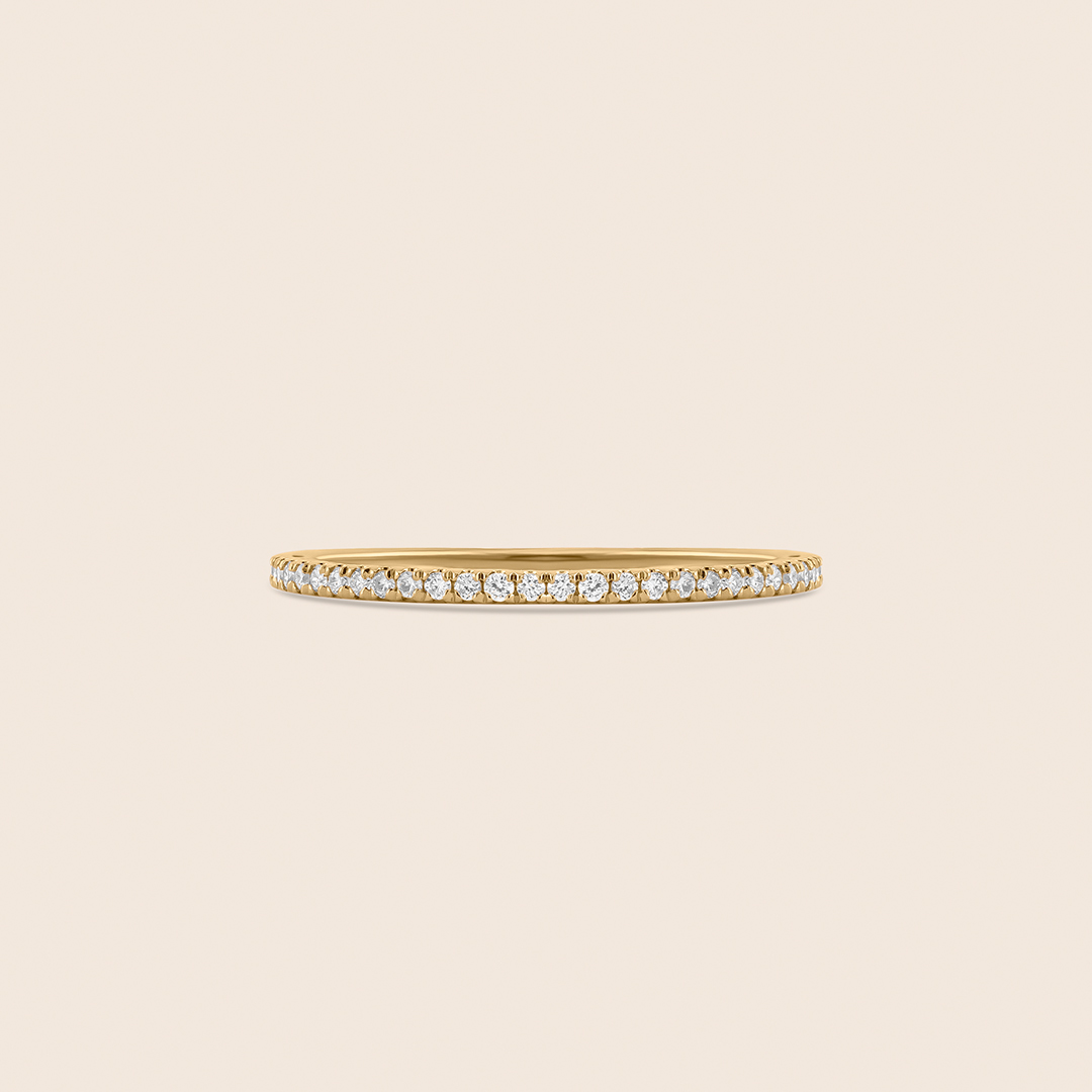 283 Classic yellow gold split prong setting band - Image 1