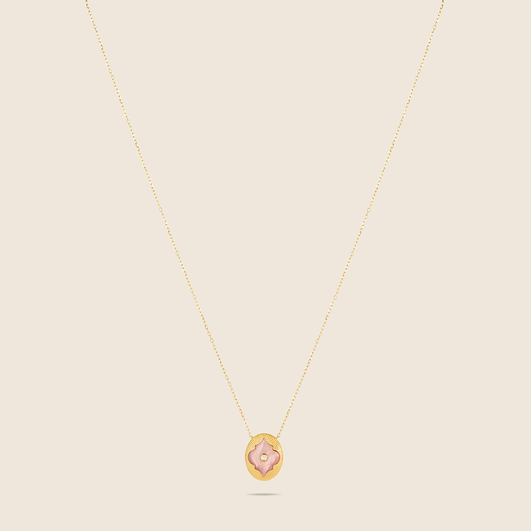 45J2493825_1 Amara yellow gold oval necklace with MOP - Image 1