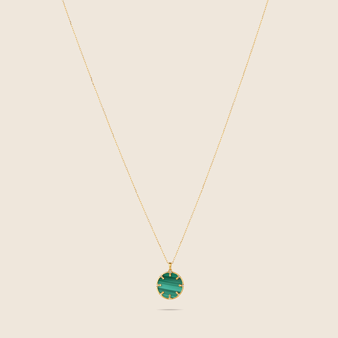 45J2495425_1 Amara yellow gold diamond round pendant with Malachite - Image 1