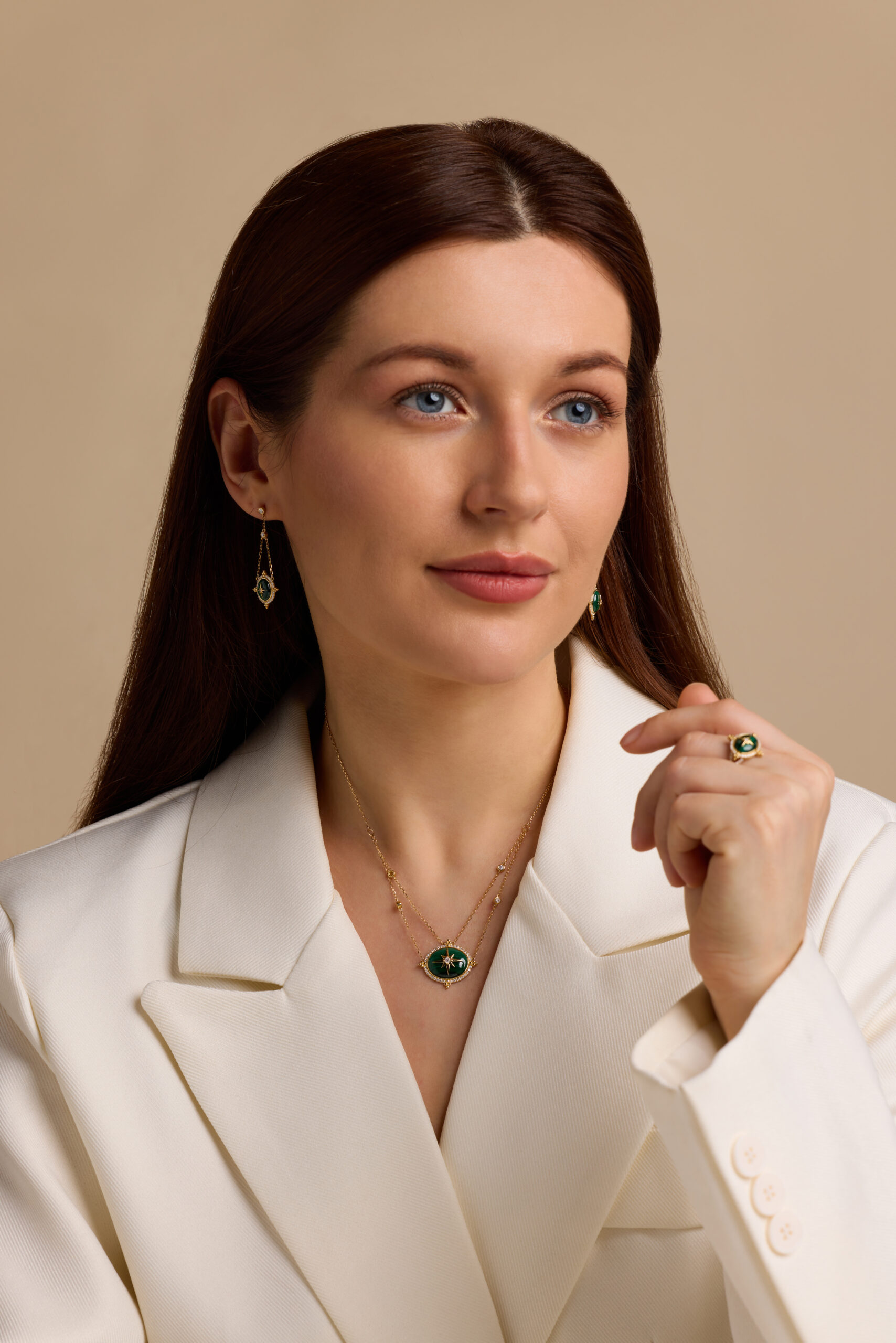 ADER001647-image-44-TQTEAFHZBV_6 Flare yellow gold diamond oval dangle earring with malachite - Image 1